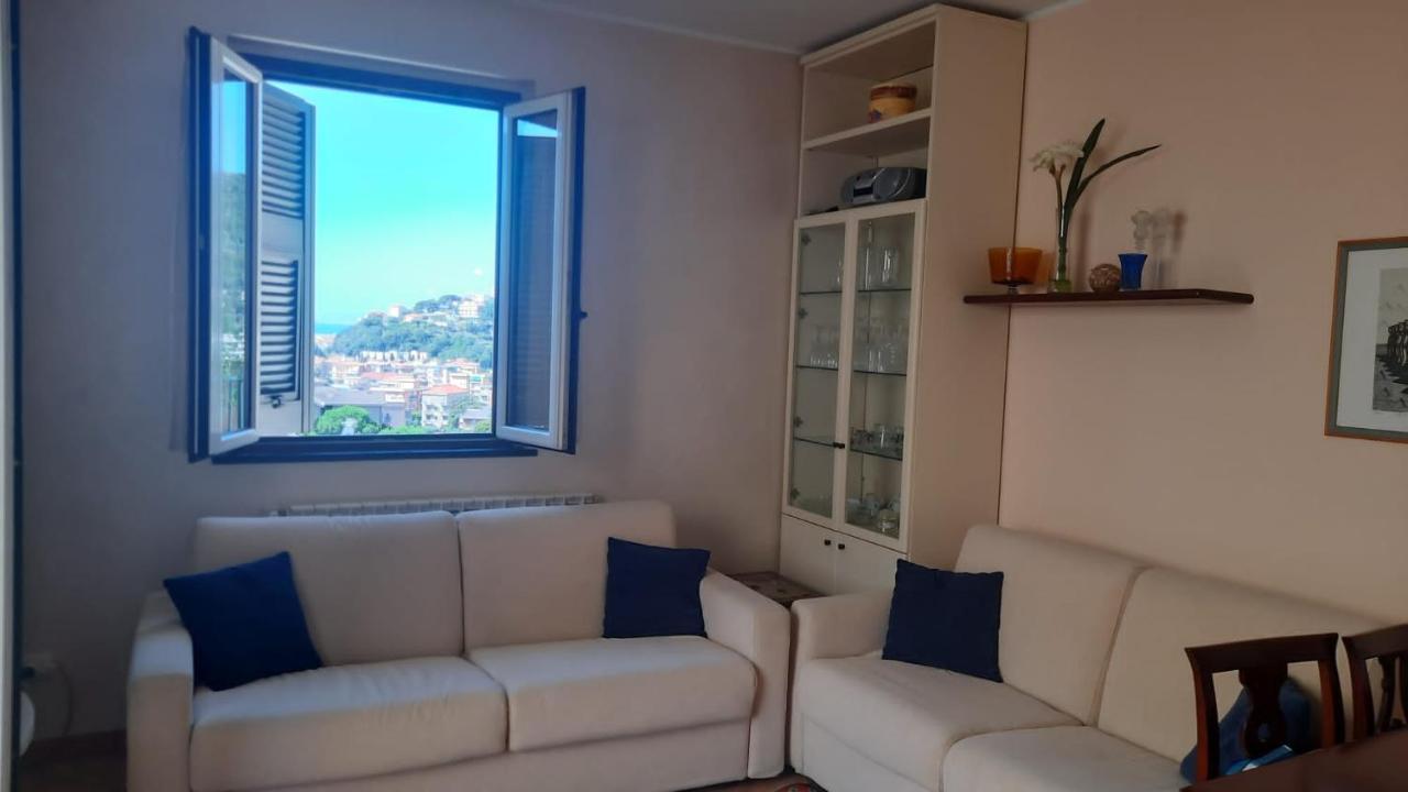 Appartamento Nuccia - Box Auto Gratuito E Biancheria Inclusa Pietra Ligure Exterior foto